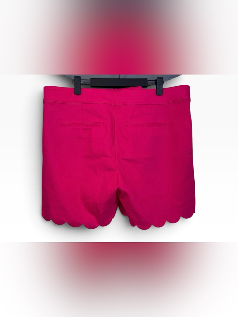 Isaac Mizrahi New York Hot Pink Scalloped Hem Tailored Shorts Size 14 - Picture 3 of 5